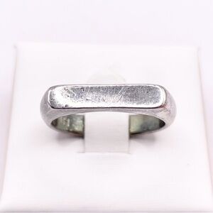 Size 8 Silpada Flat top 925 Sterling Silver Ring
